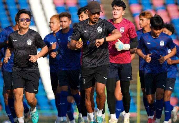 campuchia-yeu-cau-vdv-khong-ra-ngoai-1-minh-khi-du-sea-games-o-thai-lan